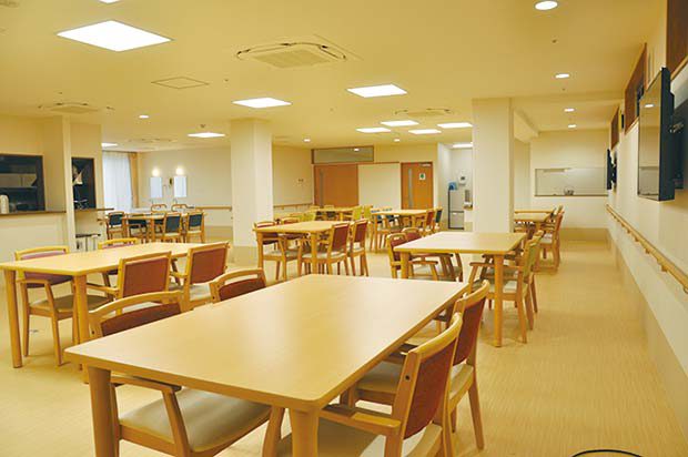 介護付き有料老人ホーム 寿寿 ー ことこと 食堂兼機能訓練室