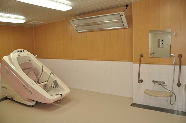 介護付き有料老人ホーム　寿寿 ー ことこと　特別浴室